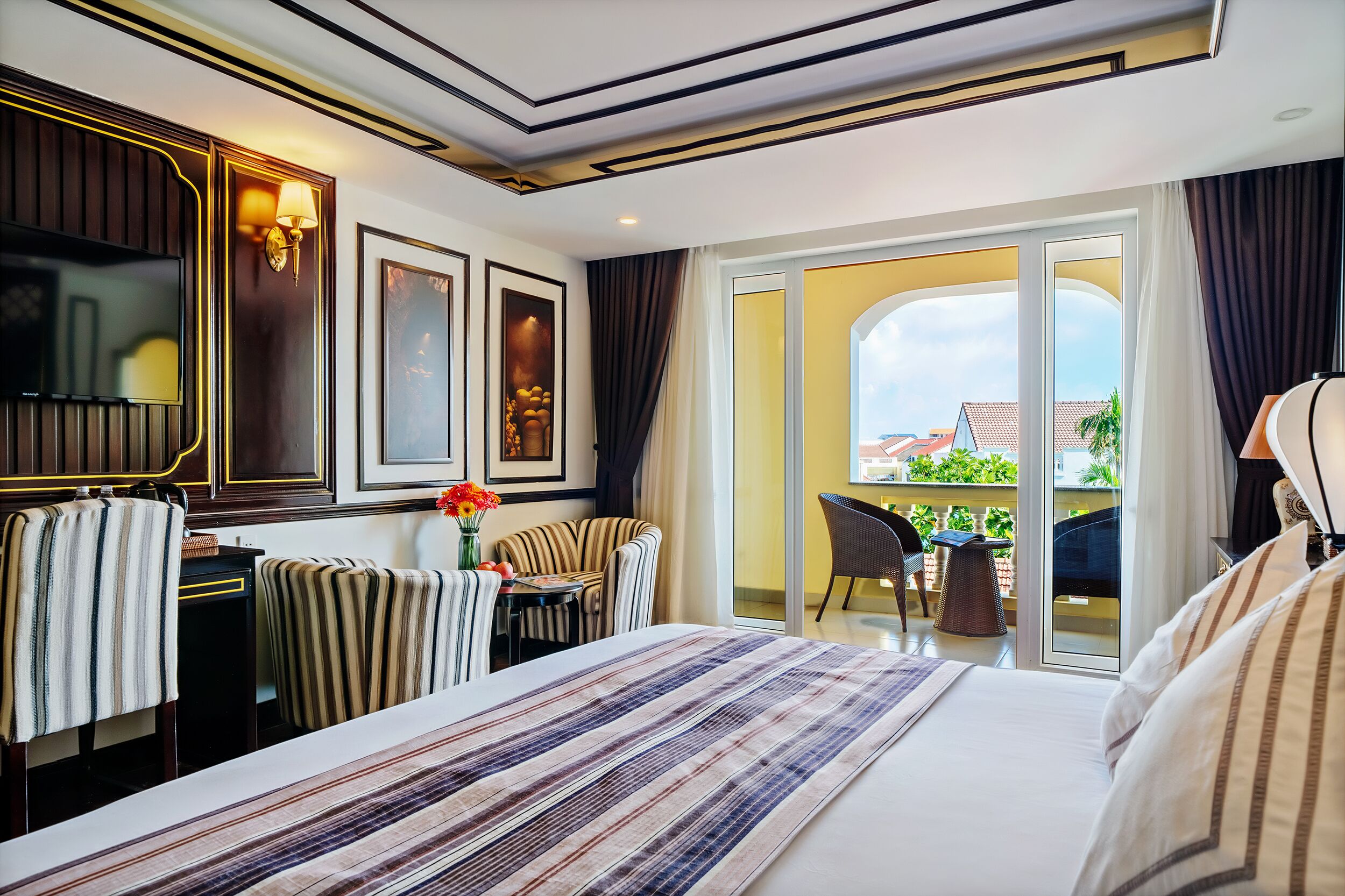 deluxe balcony | city view