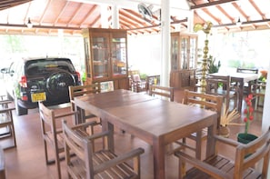 Almoço e jantar