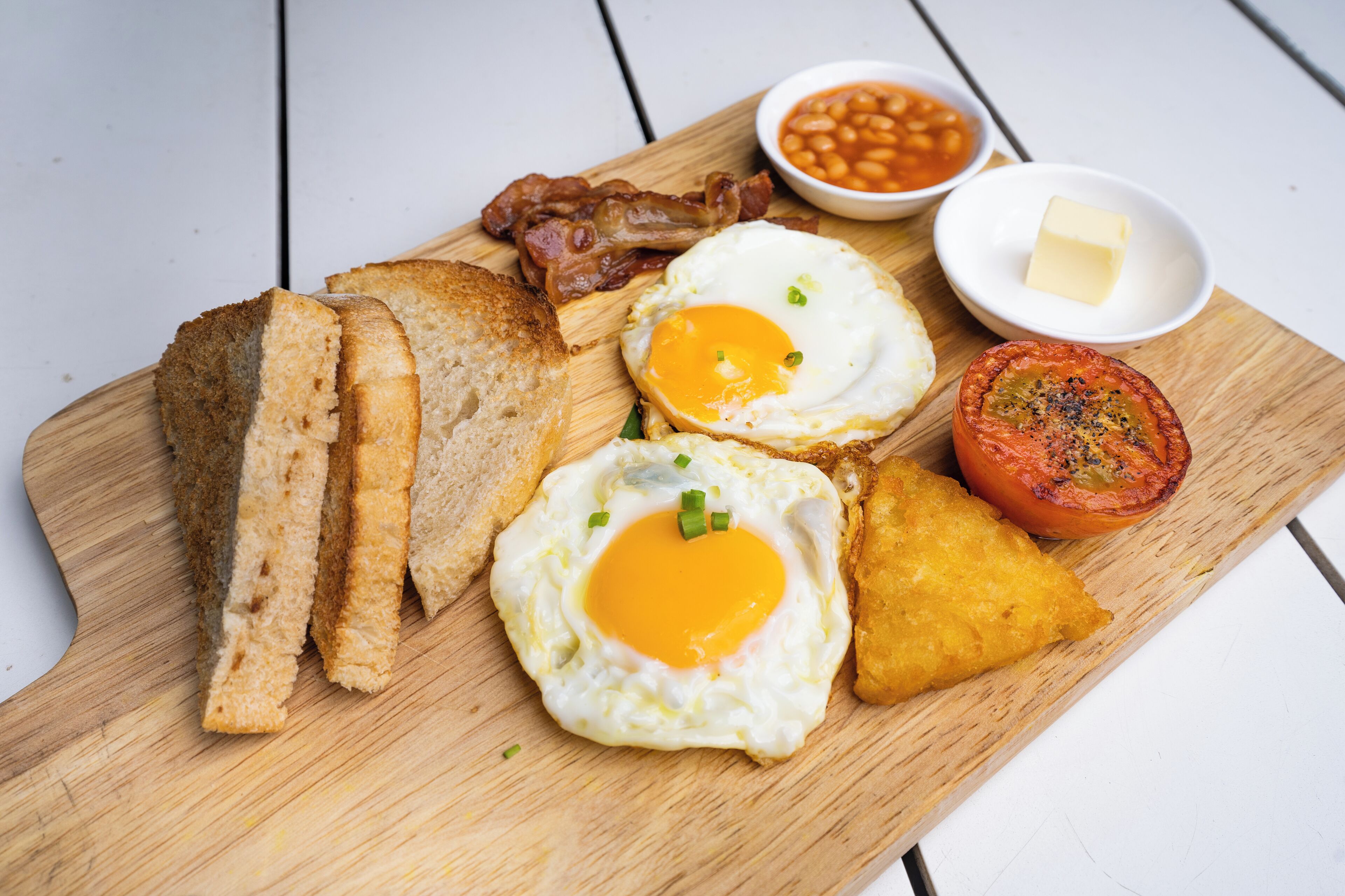 daily cooked-to-order breakfast for a fee