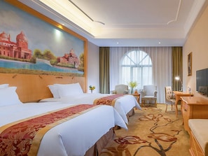Deluxe Twin Room | Desk, blackout curtains, iron/ironing board, rollaway beds - Vienna International Hotel （Longgang Universiade Center Subway Station） (Shenzhen)