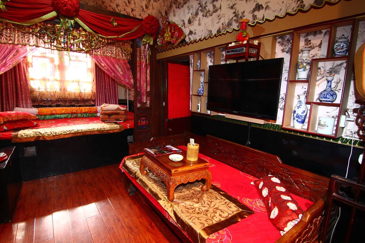 ห้องคลาสสิกสวีท | โต๊ะทำงาน, ห้องเก็บเสียง, Wi-Fi ฟรี, ห้องพักตกแต่งอย่างมีเอกลักษณ์