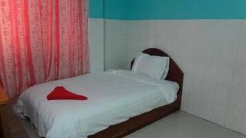 Enkelrum (with AC) | Skrivbord och gratis wi-fi