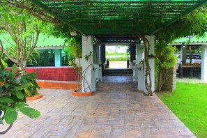 Property grounds - Squid Resort (Phetchaburi)