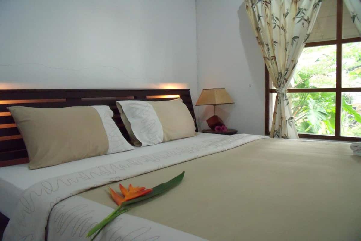 Villa for 2 Persons | Een bureau, extra bedden, gratis wifi