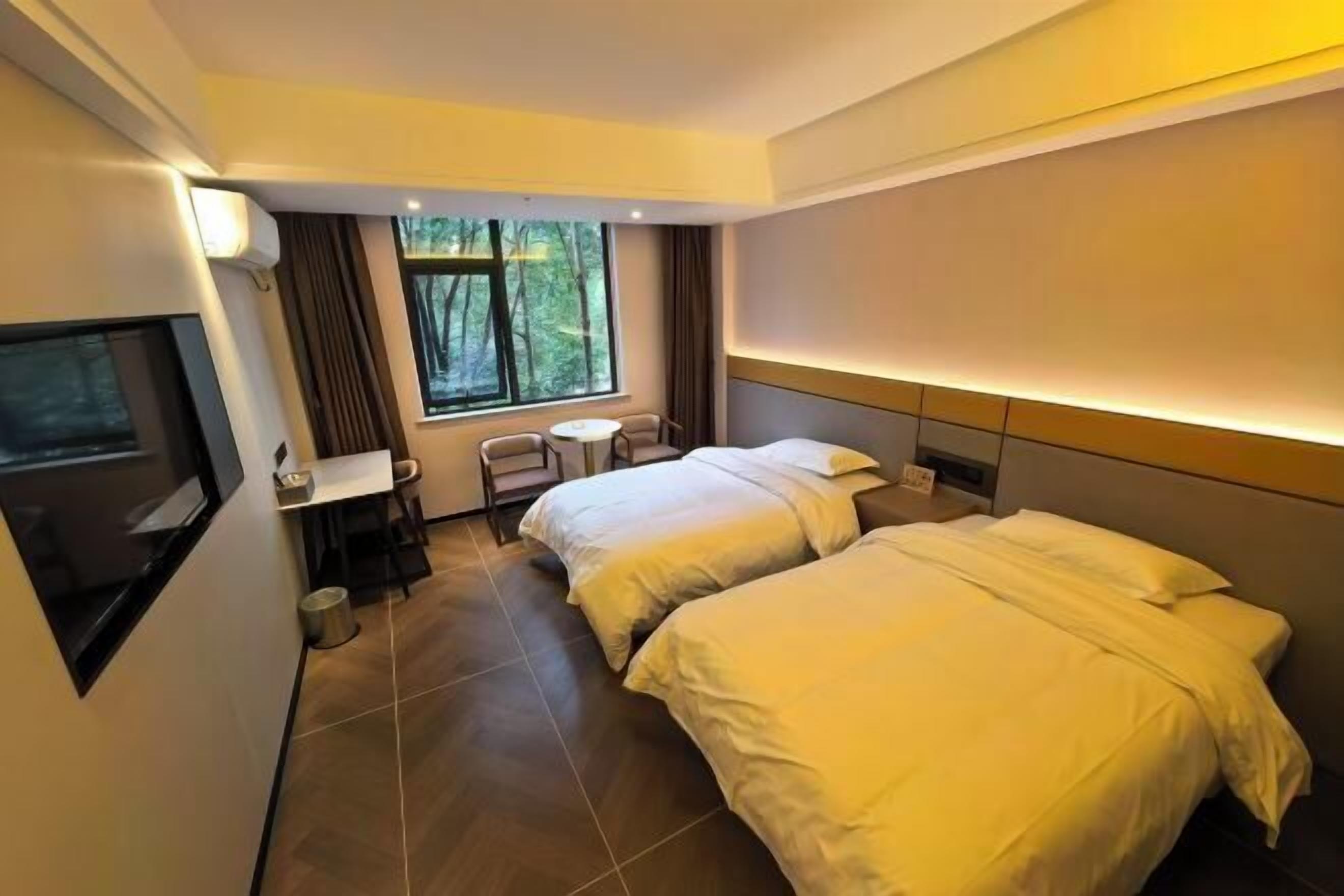 Desk, blackout drapes, free WiFi