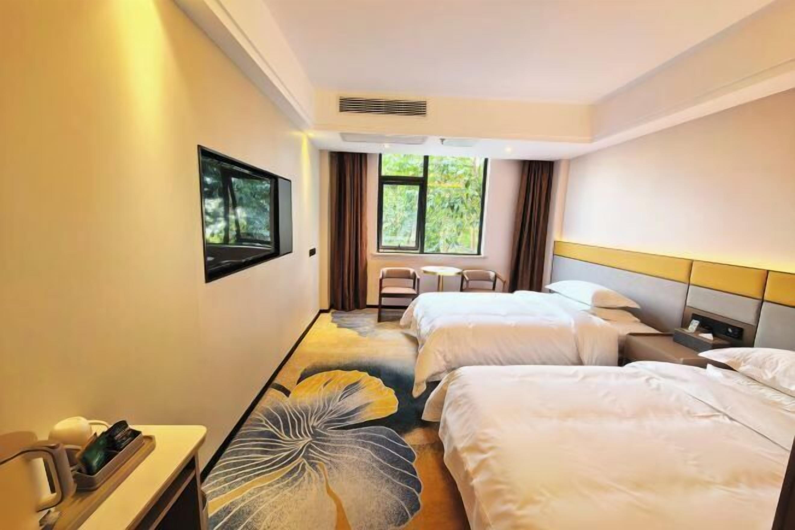 Desk, blackout curtains, free WiFi