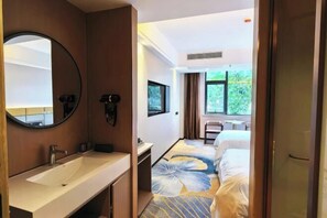 Desk, blackout drapes, free WiFi - Wuyue Yuexin Hotel (Jinggangshan) (Ji'an)