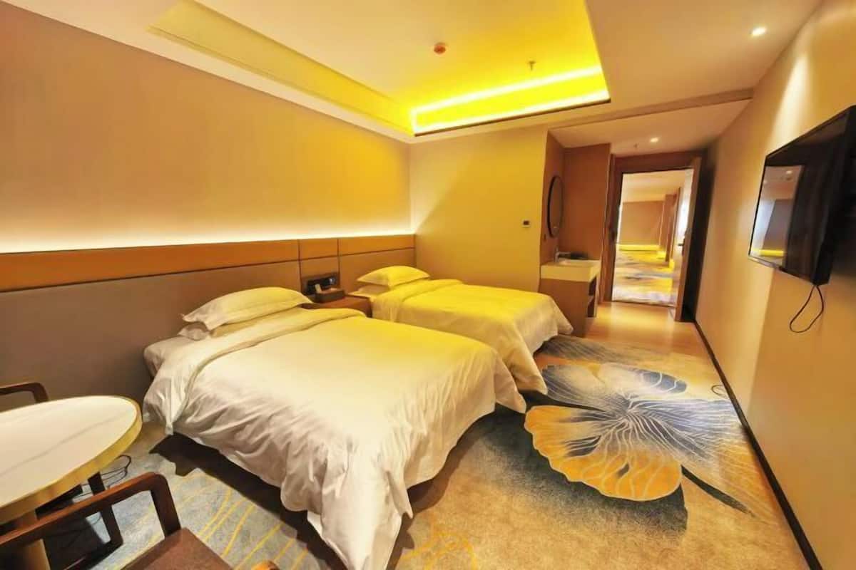 Escrivaninha, cortinas blackout, Wi-Fi de cortesia