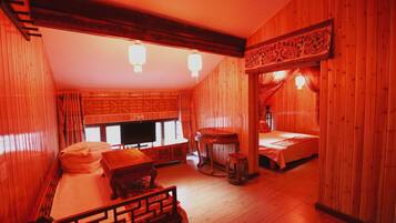 Triple Suite | Living area | Heated floors