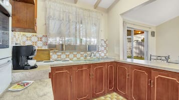 Break Away | 3 bedrooms, iron/ironing board