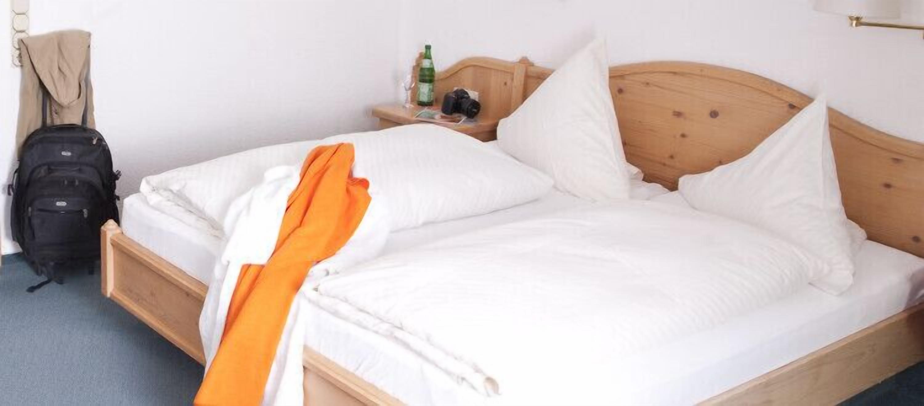 Pengeskab på værelset, skrivebord, gratis Wi-Fi