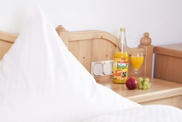 Dobbeltværelse (Aartal) | Pengeskab på værelset, skrivebord, gratis Wi-Fi