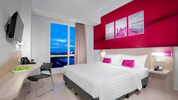 Minibar, coffres-forts dans les chambres, bureau, Wi-Fi gratuit