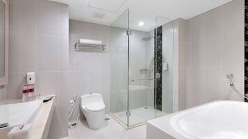 Suite | Bathroom