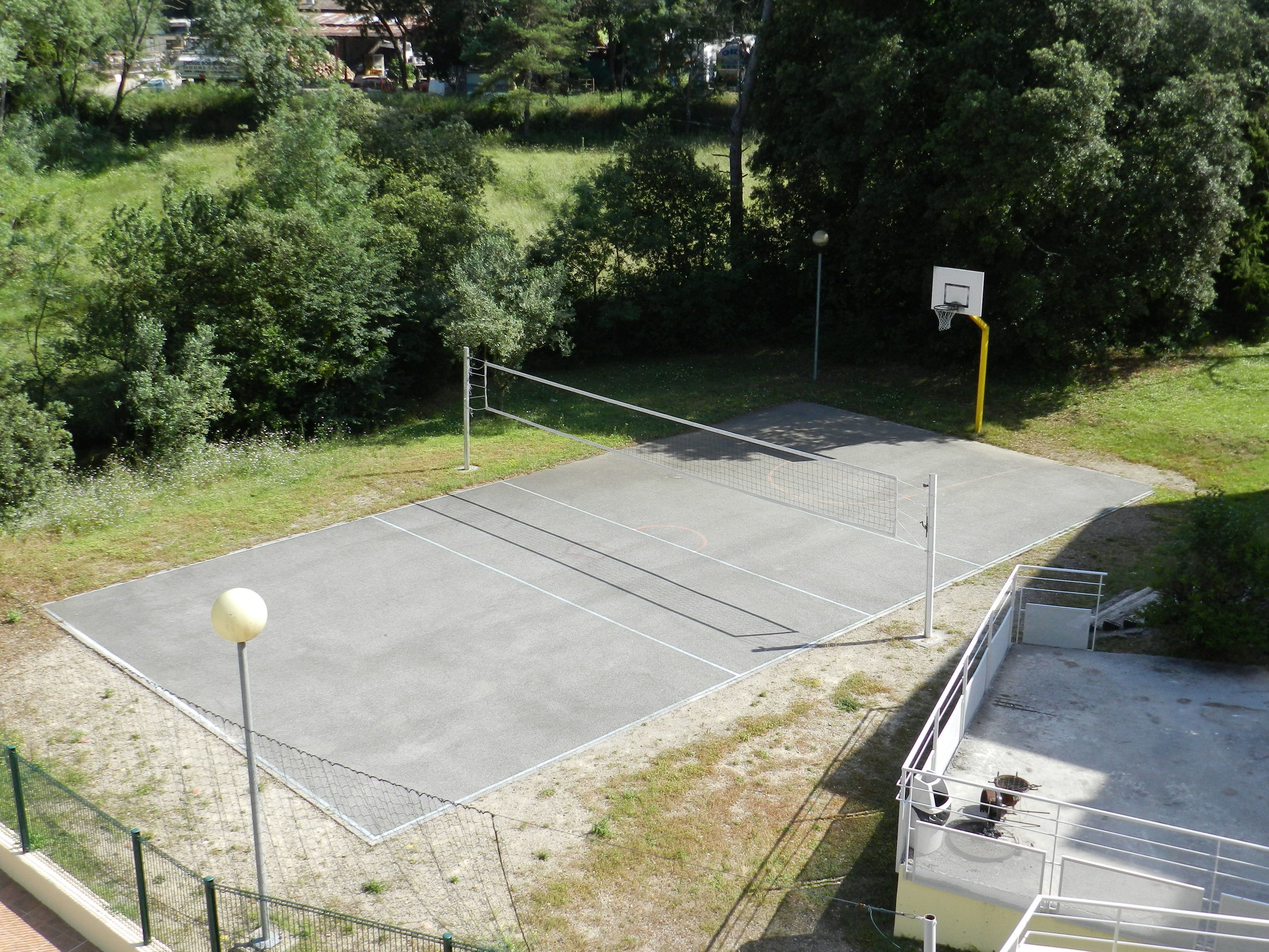 Tennis court