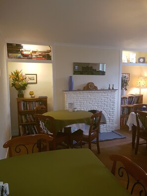 Colazione all'inglese inclusa, servita tutte le mattine 