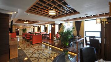 2 restaurants, breakfast, lunch, dinner served; Korean cuisine