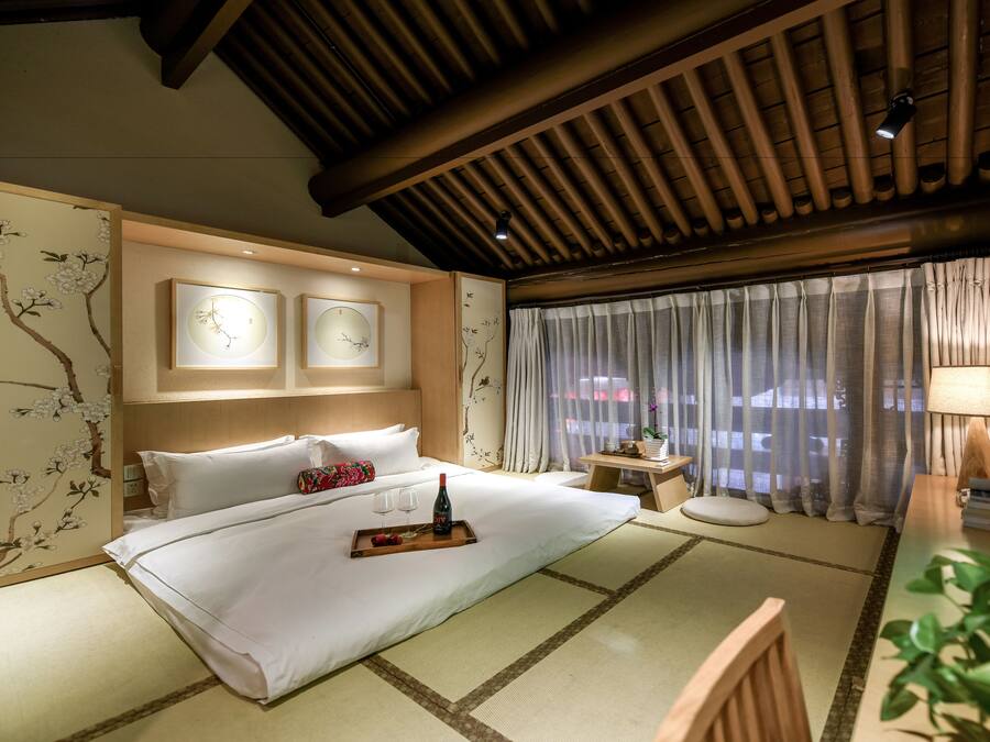 Basic Room, Japanese Futon (Free Train Station Pick Up) | 1 bedroom, Frette Italian sheets, premium bedding, down comforters