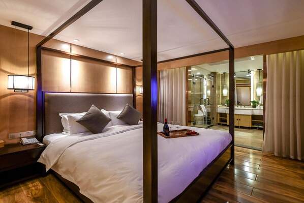 Suite Deluxe (Free Train Station Pick Up) | 1 habitación, sábanas italianas Frette y ropa de cama de alta calidad 