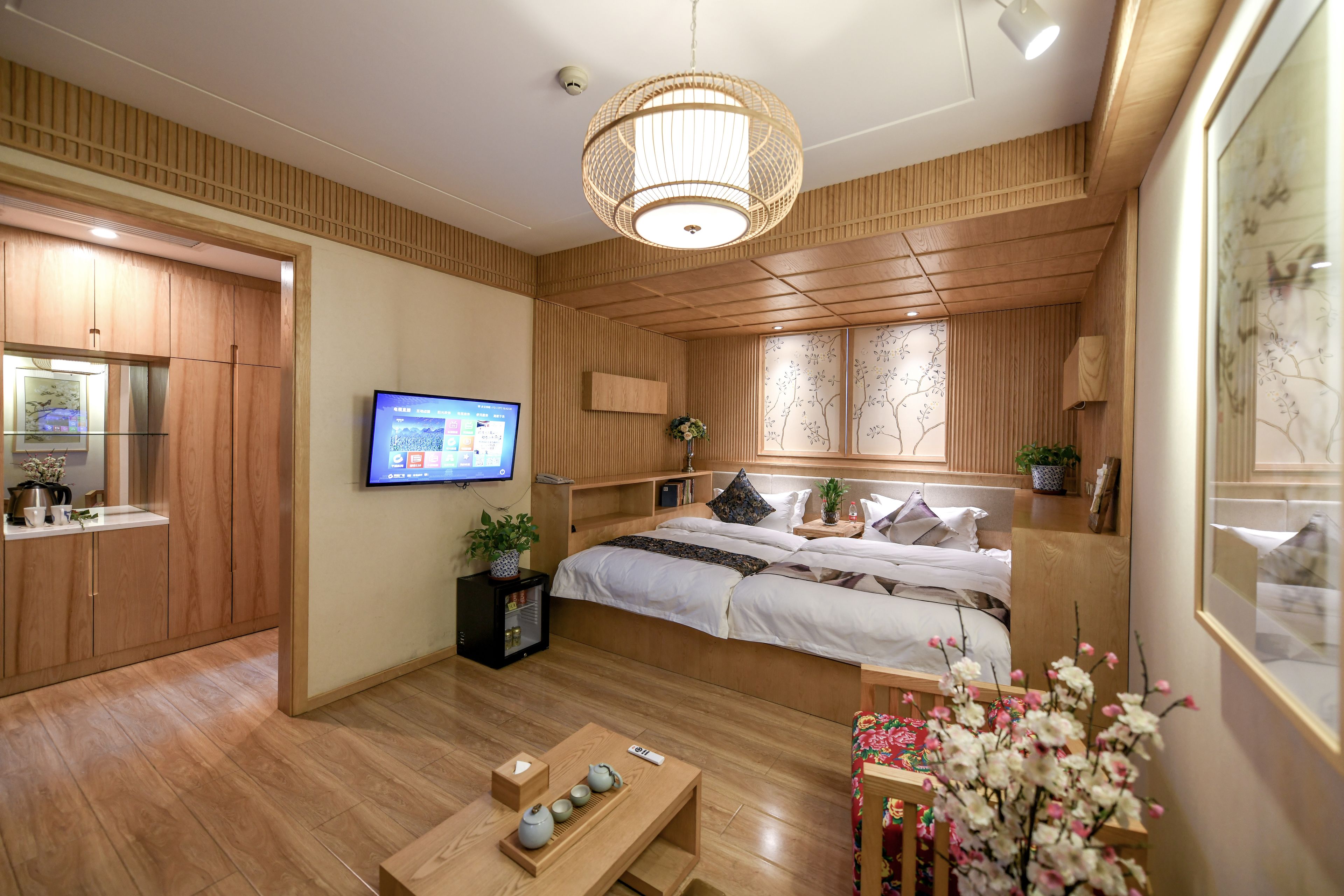 deluxe family kang-bed room (free train station pick up) | frette italian sheets, premium bedding, down duvets, tempur-pedic beds