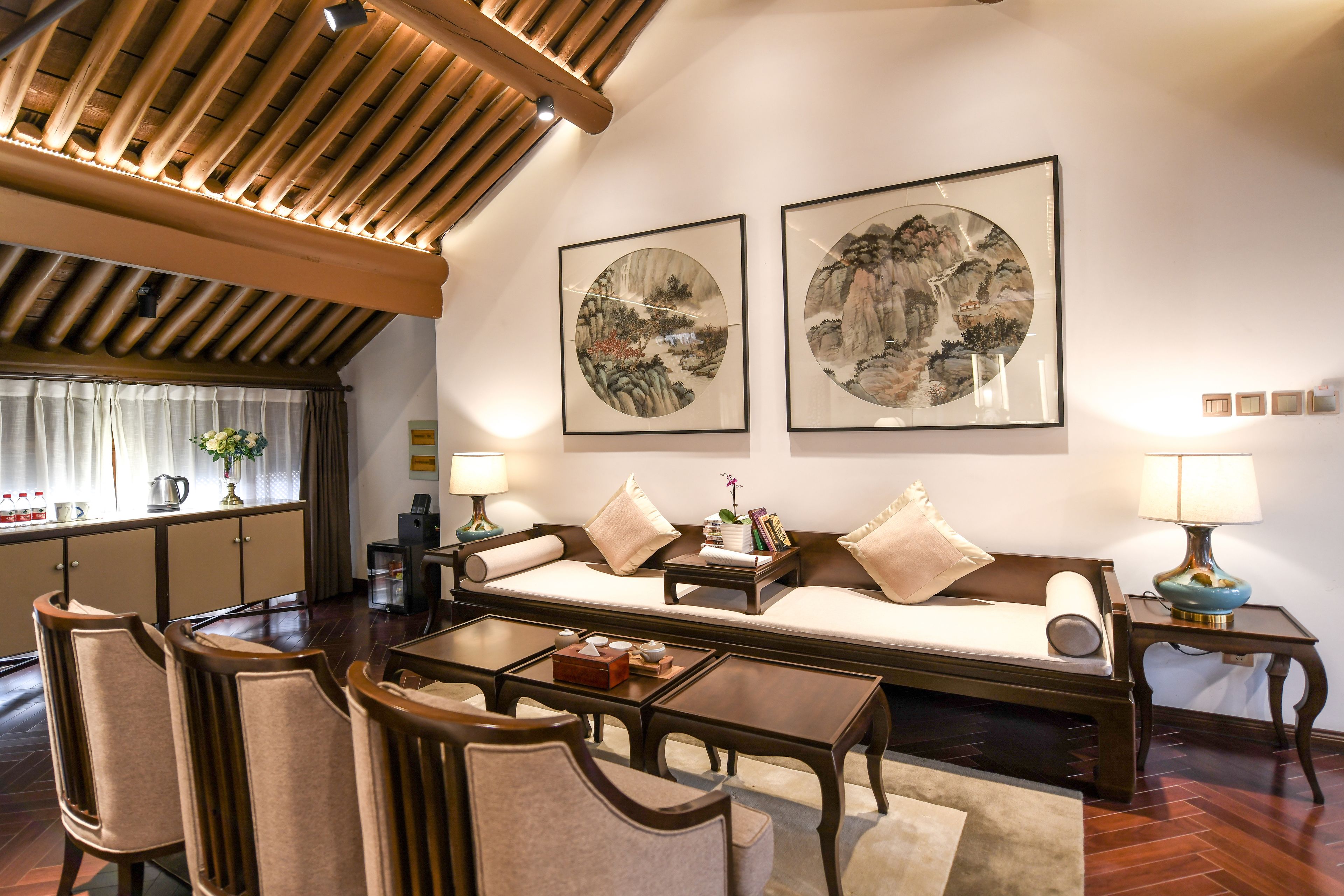 premier suite (free train station pick up) | frette italian sheets, premium bedding, down duvets, tempur-pedic beds