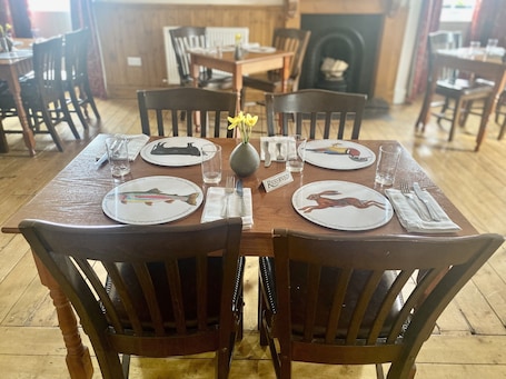 Se sirven almuerzos y cenas