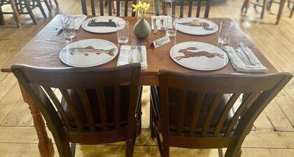 THE Gordon Arms Restaurant With Rooms