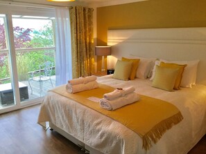 Habitación con 1 cama matrimonial o 2 individuales, balcón (Spa Bath)