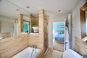 Double or Twin Room, Ensuite (The Garden Room) | Bathroom | Free toiletries, towels - The Art House Hove (Hove)