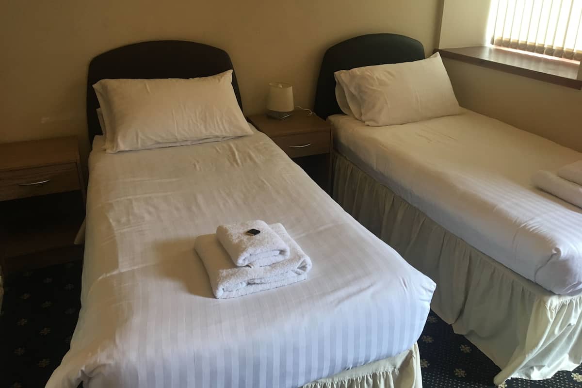 Twin Room | Free WiFi