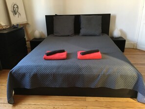 舒適雙人或雙床房, 獨立浴室, 花園景觀 (Chambre rouge)