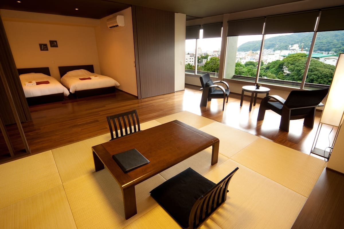 Premium Room | Premium bedding, down comforters, minibar, in-room safe