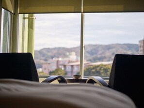 트윈룸, 코너 | 고급 침구, 오리/거위털 이불, 미니바, 객실 내 금고