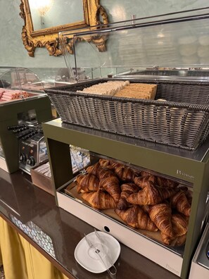 Desayuno estilo bufé