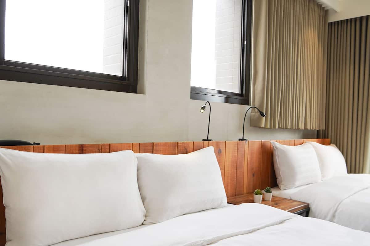 standard quadruple room with parking coupon | 1 bedroom, down duvets, desk, blackout curtains