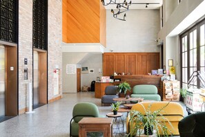 Reception - Central Land Hotel (Taichung)