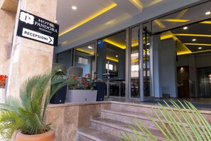 Bar (on property) - Hotel Pandora Residence (Tirana)
