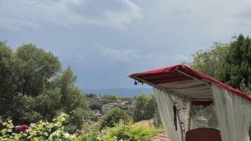 Fassade der Unterkunft – Abend/Nacht