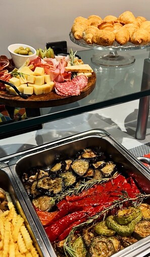 朝食ビュッフェ