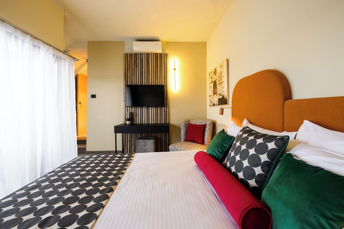 1 slaapkamer, luxe beddengoed, een minibar, een kluis op de kamer