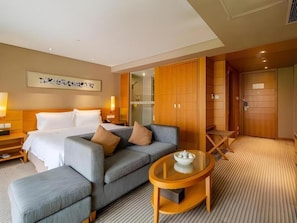 Desk, blackout drapes, free WiFi - Gotel Capital (Beijing)