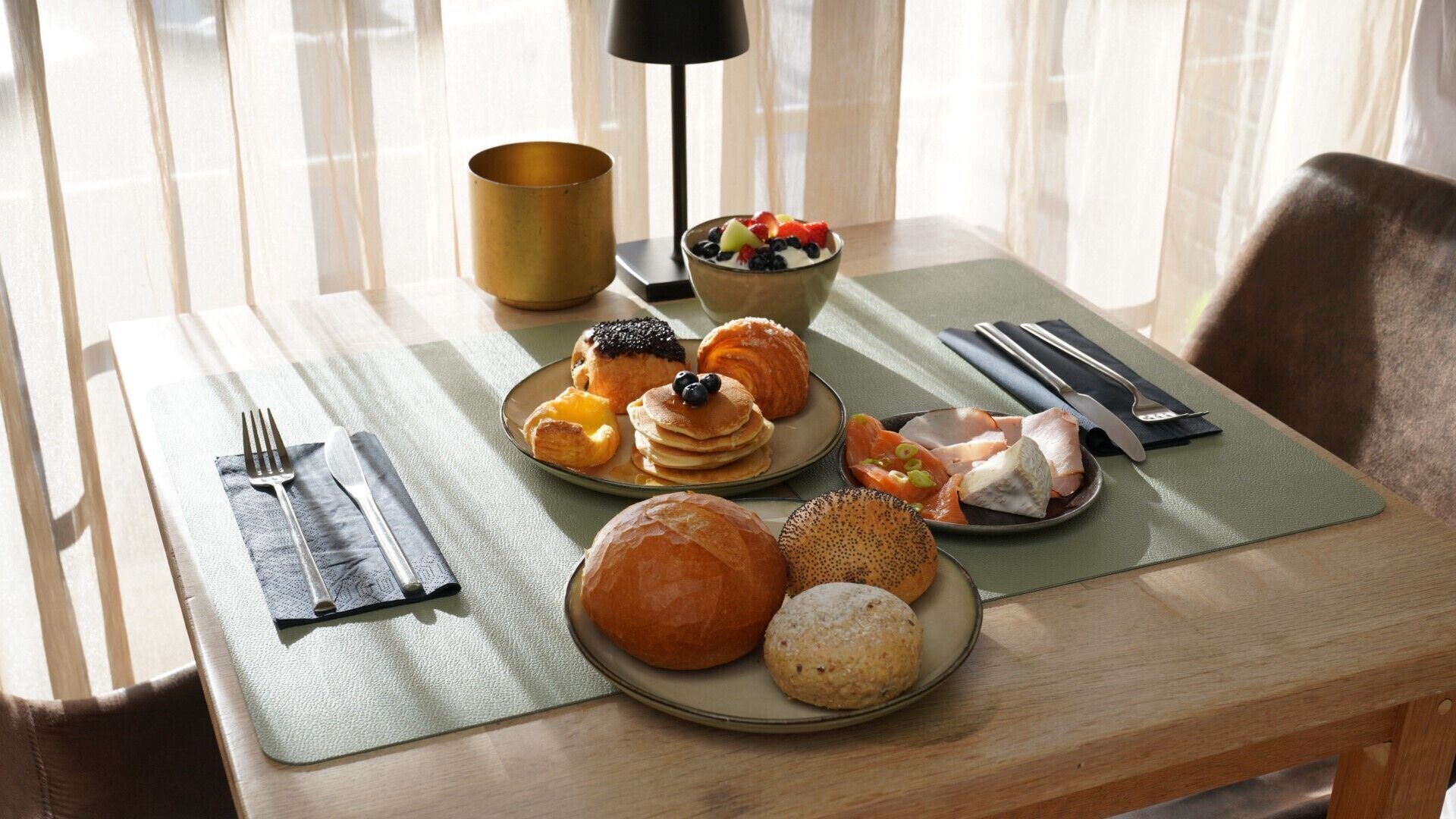 free daily continental breakfast