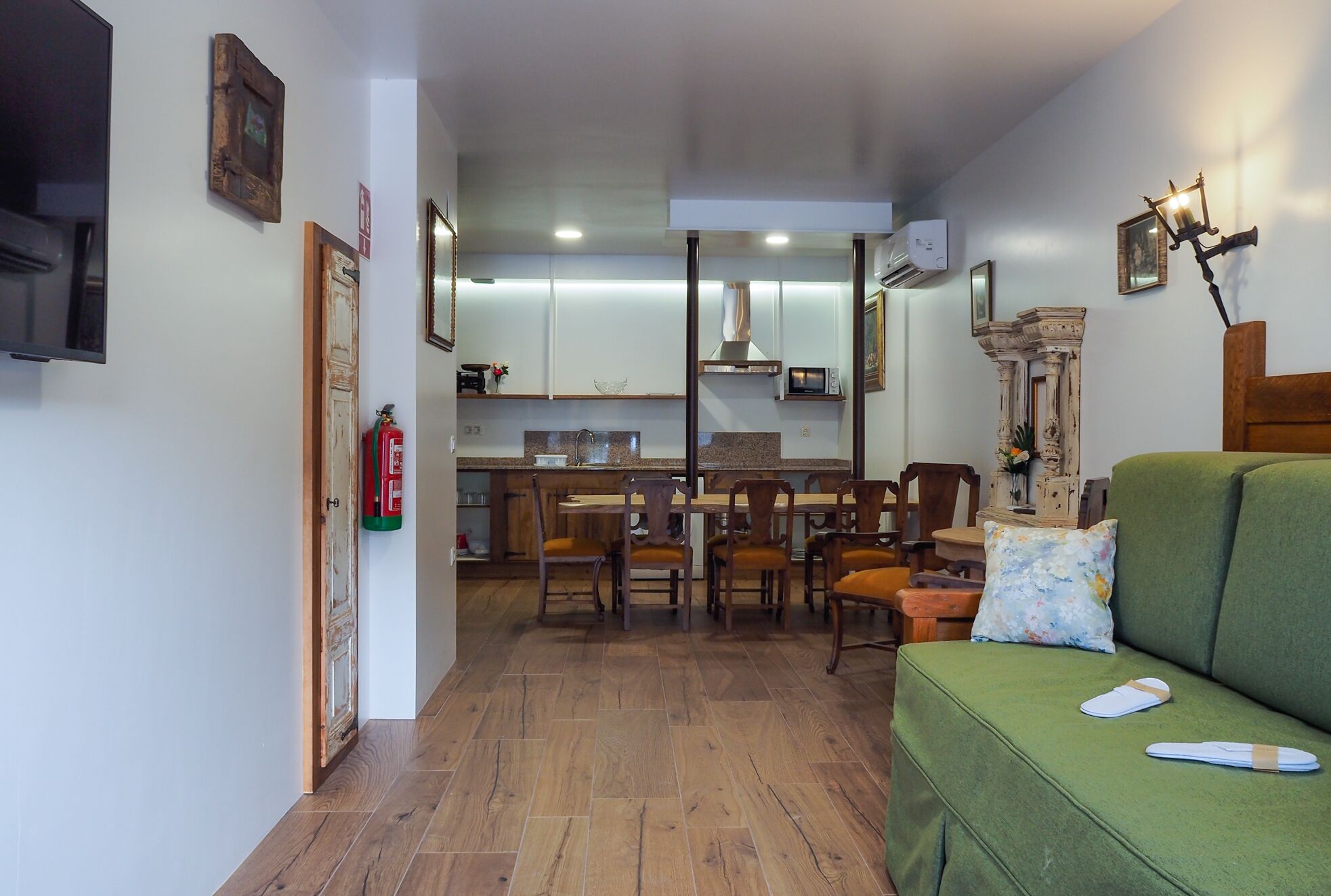 luxury apartment, ensuite (14) | lounge