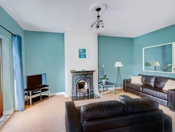 Lounge - Cathedral View Apartments (Longford)
