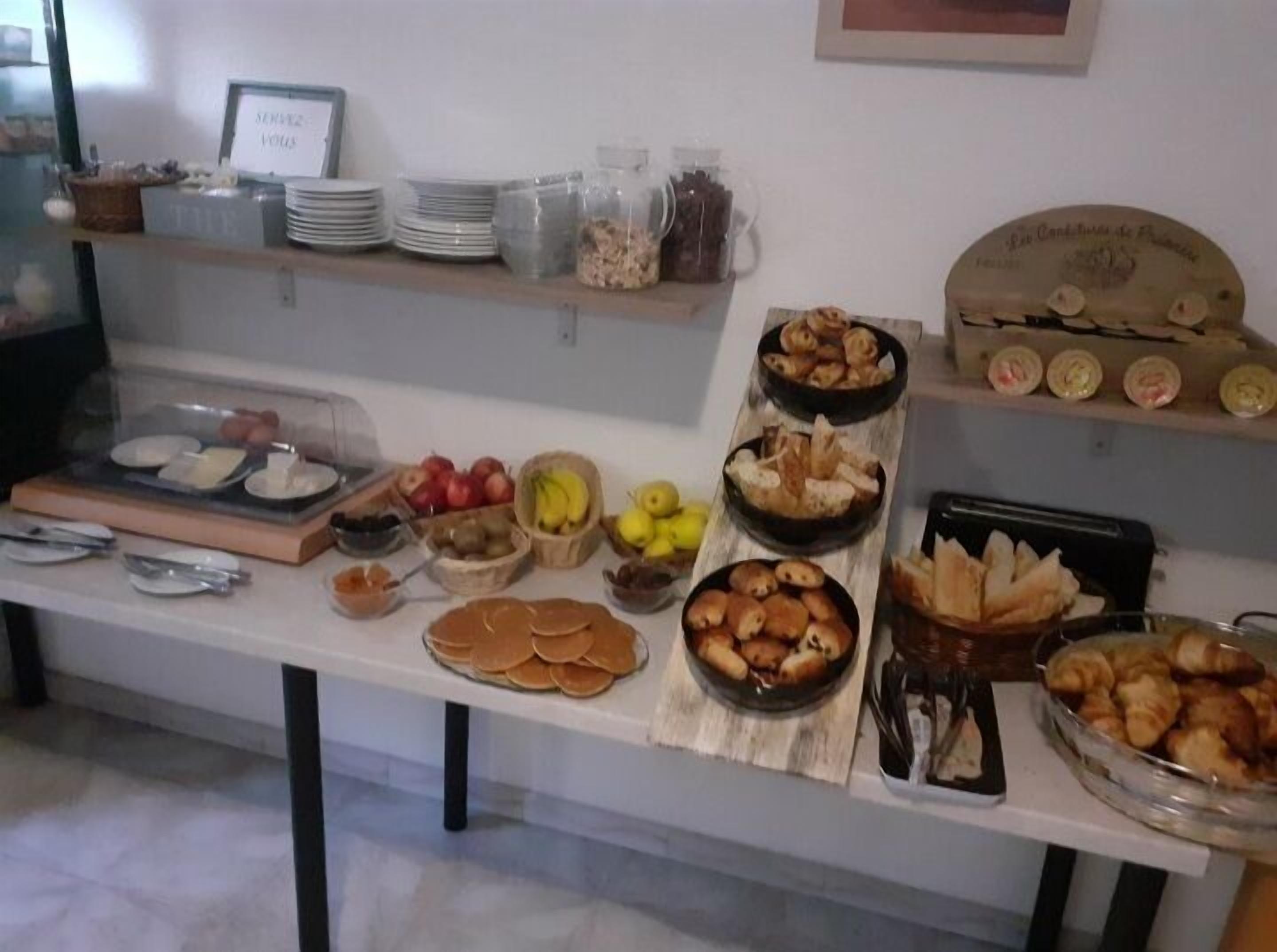 Desayuno (con cargo) 