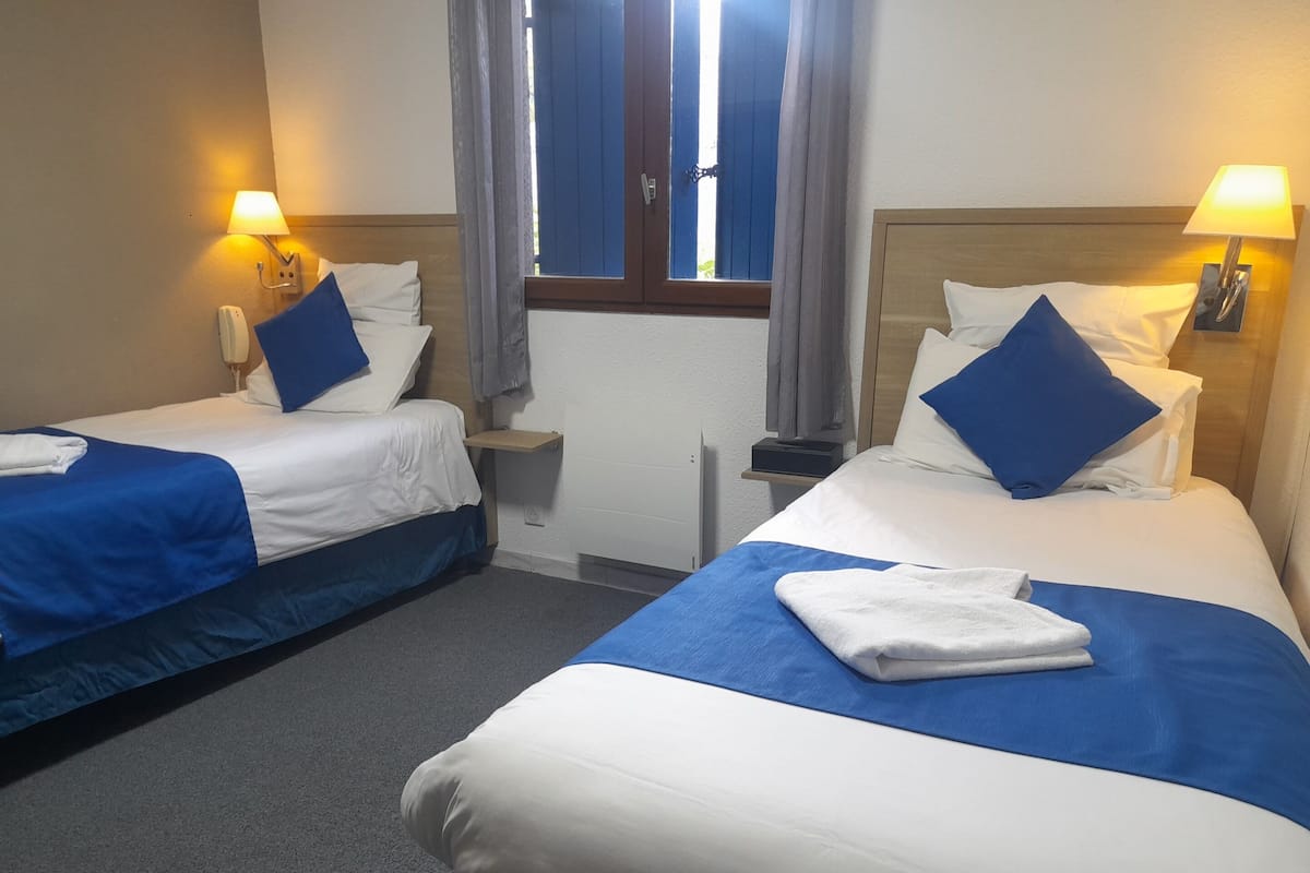 Twin Room, Private Bathroom | 1 bedroom