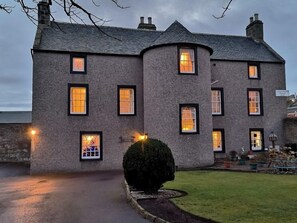 Exterior - Lossiemouth House (Lossiemouth)