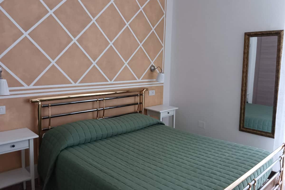 Comfort Triple Room, Ensuite (camera 1)