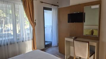 Double Room | Iron/ironing board, free cots/infant beds, free WiFi