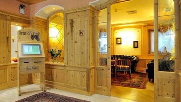 Sala de estar en el lobby